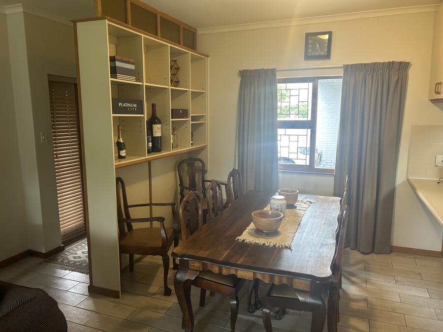 3 Bedroom Property for Sale in Roodeberg Western Cape